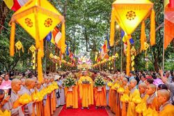 Đại lễ Phật đản ở Huế: Từ nghi lễ tôn giáo đến nguồn lực mềm của một đô thị di sản