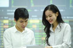 Chứng khoán phái sinh ngày 20/5: Dòng tiền giao dịch sôi động trước phiên đáo hạn