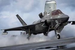 Tiêm kích tàng hình F-35B lần đầu cất hạ cánh trên cao tốc Phần Lan