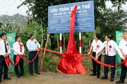 Thêm nhịp cầu nối yêu thương tại xã Kim Bình, tỉnh Tuyên Quang
