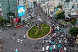 Cận cảnh vòng xoay Nguyễn Bỉnh Khiêm trước ngày phân luồng