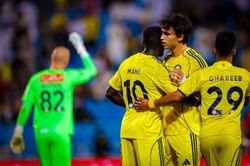 C.Ronaldo nhận tin kém vui trước trận đấu quyết định