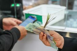 Lương cơ sở tăng lên 2,53 triệu đồng, tiền đóng BHYT thay đổi ra sao?