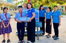Quảng Ngãi: Mô hình 'Ghế đá học đường' chào mừng Đại hội Phụ nữ toàn quốc XIV
