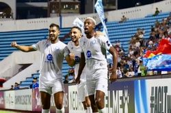 Nam Định thanh lý 5 ngoại binh: Cuộc đại tu đắt giá tại sân Thiên Trường