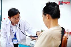 [Video] Người d&acirc;n kỳ vọng g&igrave; ở trạm y tế mới?