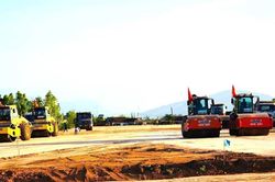 Khơi th&ocirc;ng nguồn lực cho tăng trưởng hai con số