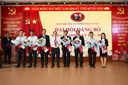Phát triển đảng viên trong đơn vị kinh tế tư nhân