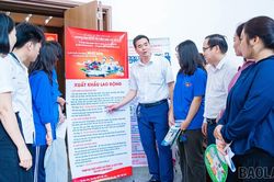 Mường Khương: Hơn 300 học sinh lớp 12 và người lao động 'đón sóng' cơ hội việc làm năm 2026