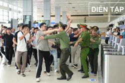 Hơn 300 người diễn tập xử lý tình huống can thiệp bất hợp pháp tại sân bay Nội Bài