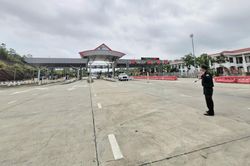 Không chấp hành vạch kẻ đường, nhiều tài xế bị xử lý trên cao tốc Bắc Giang - Lạng Sơn