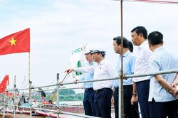Phó Chủ tịch Quốc hội Nguyễn Hồng Diên khảo sát dự án đường Vành đai 4 - Vùng Thủ đô Hà Nội