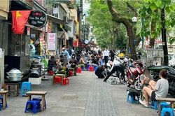Hà Nội lấy ý kiến về thí điểm quản lý, sử dụng vỉa hè