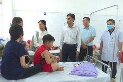 62 ca nhập viện sau bữa ăn bán trú ở Đồng Tháp, Bộ Y tế vào cuộc