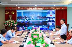 Lãnh đạo Thành ủy Hà Nội yêu cầu hoàn thành GPMB các dự án cầu vượt sông Hồng trước ngày 30-5