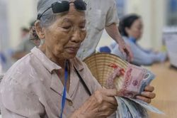 Trợ cấp xã hội dự kiến tăng lên 540.000 đồng: Người yếu thế được thêm gì?