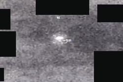 'Những quả cầu sáng lướt nhanh' trong video về UFO mới nhất của Lầu Năm Góc