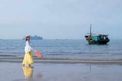 Tới hòn đảo 'bí ẩn' tại Quảng Ninh, khách Hà Nội muốn đưa con ra nghỉ hè 1 tuần