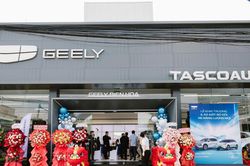 Geely Việt Nam khai trương showroom mới, nhận cọc 2 mẫu xe hot trong tháng 5