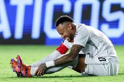 Neymar chấn thương khiến tuyển Brazil tái mặt