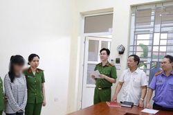 Khởi tố hai nữ sinh 16 tuổi vụ đánh hội đồng ở trường cao đẳng nghề