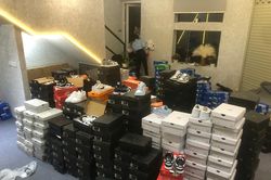 Đột kích công ty kinh doanh hàng giả Nike, Adidas bán trên Shopee, Tiktok