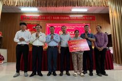Đà Nẵng: Thủy điện A Vương hỗ trợ xây dựng 10 nhà đại đoàn kết