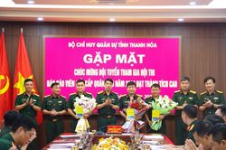 Gặp mặt, chúc mừng đội tuyển tham gia Hội thi Báo cáo viên giỏi cấp Quân khu năm 2026