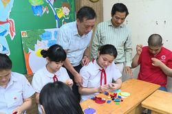 Kh&ocirc;ng để ai bị bỏ lại ph&iacute;a sau tr&ecirc;n con đường ph&aacute;t triển
