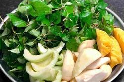 Tác dụng hỗ trợ cải thiện táo bón của rau diếp cá