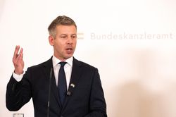 Tân Thủ tướng Hungary đảo ngược quyết định rút khỏi ICC