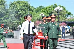 Thủ tướng Chính phủ Lê Minh Hưng dự lễ truy điệu và an táng hài cốt liệt sĩ tại Nghĩa trang Liệt sĩ Quốc gia đường 9, Quảng Trị