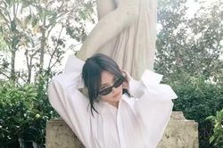[GALLERY] Song Hye Kyo khoe vẻ gợi cảm, được khen trẻ như đôi mươi