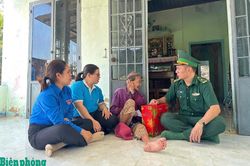 Dấu ấn người cán bộ chính trị trẻ nơi tuyến đầu
