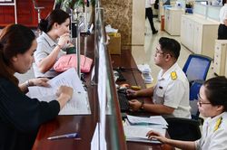Đột ngột làm sếp ở 4 công ty, bị tạm hoãn xuất cảnh vì dính nợ thuế
