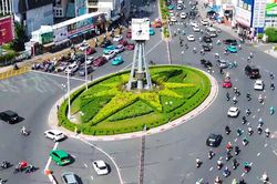 Dân phấn khởi vì vòng xoay Điện Biên Phủ giảm ùn tắc ngày đầu phân luồng mới