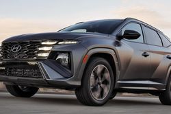 Hàng trăm nghìn xe Hyundai có thể bị nổ túi khí và phanh bất thường