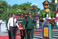 Thủ tướng Lê Minh Hưng dự lễ truy điệu, an táng hài cốt liệt sĩ tại tỉnh Quảng Trị