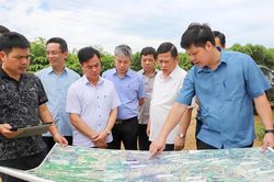 Chạy đua tiến độ giải phóng mặt bằng tuyến ống cấp nước hồ Cánh Tạng