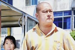 Người đàn ông làm giả giấy tờ suốt 4 năm để cứu vợ chạy thận
