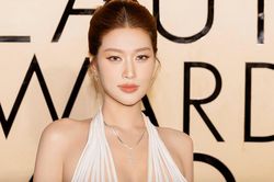 Hoa hậu Đoàn Thiên Ân thắng giải 'Gương mặt đẹp nhất năm'