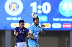 Hoàng Hên tỏa sáng, Hà Nội đánh bại Nam Định để vào Top 3