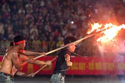 Cảnh khói lửa diễn tập trấn áp tội phạm tại Hội thao Công an nhân dân 2026