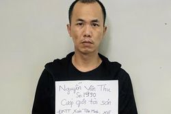 Bắt giữ kẻ 'dựng kịch' nhờ đổi tiền rồi cướp giật vàng, tiền của cụ bà bán vé số