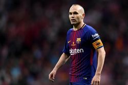 Hồng Sơn, Công Vinh so tài cùng Iniesta, Puyol và Makelele