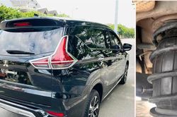 Bỏ vài triệu lắp bóng hơi giảm xóc cho xe: Êm ái thật hay 'tiền mất tật mang'?
