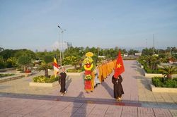 Kh&aacute;nh H&ograve;a: Ban Thường trực Ban Trị sự GHPGVN tỉnh viếng Nghĩa trang Liệt sĩ Ninh Thuận
