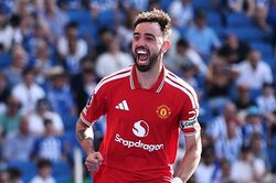 Bruno Fernandes lập kỷ lục, Man Utd thắng Brighton 3-0