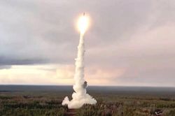Mục đích của Nga khi lần đầu tiên dùng 2 tên lửa Oreshnik tấn công các mục tiêu ở Ukraine