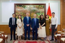 Tăng cường hợp tác quảng bá văn hóa Việt Nam ra thế giới
